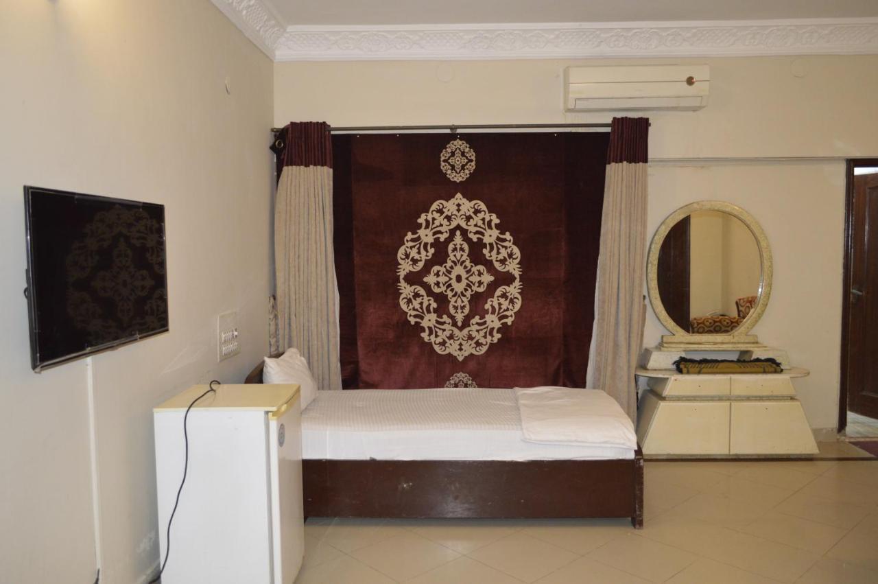 New Shelton Guest House Iszlámábád Kültér fotó