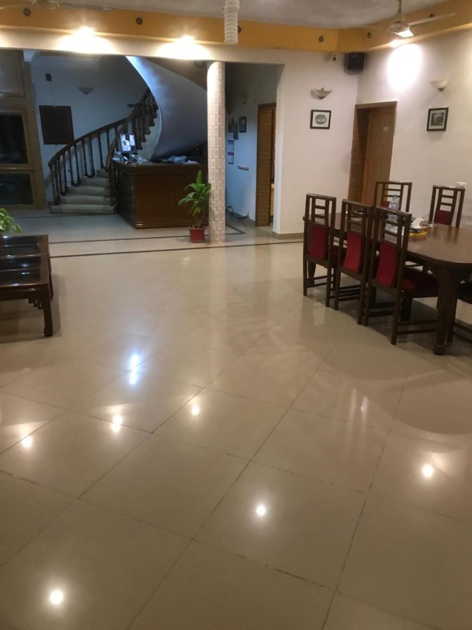 New Shelton Guest House Iszlámábád Kültér fotó